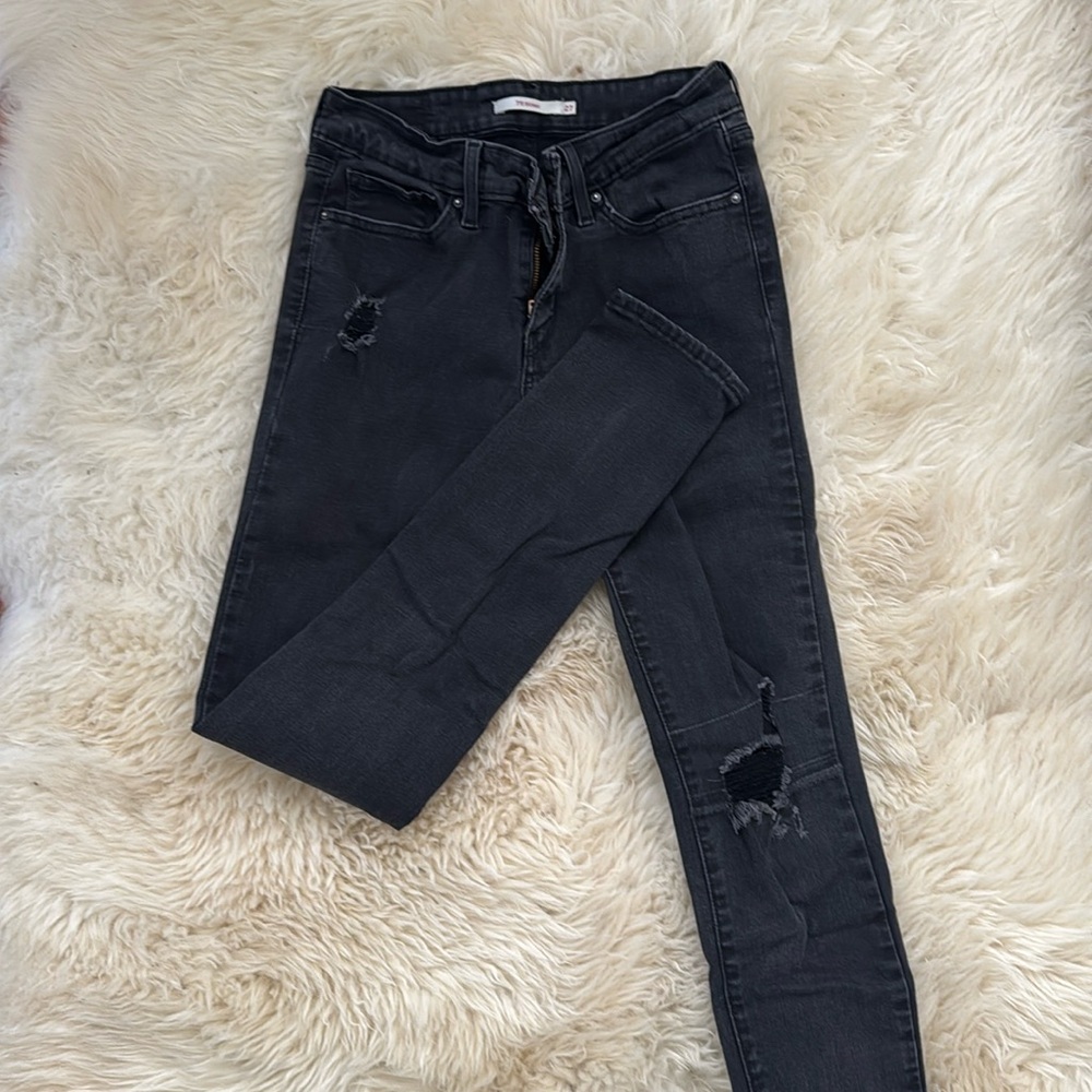 LEVIS 711 skinny distressed Jeans
